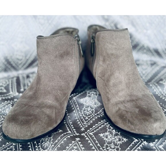 Ankle Boots - Fall Booties - Daisy Fuentes Size 6- Brown Boots - Picture 3 of 9